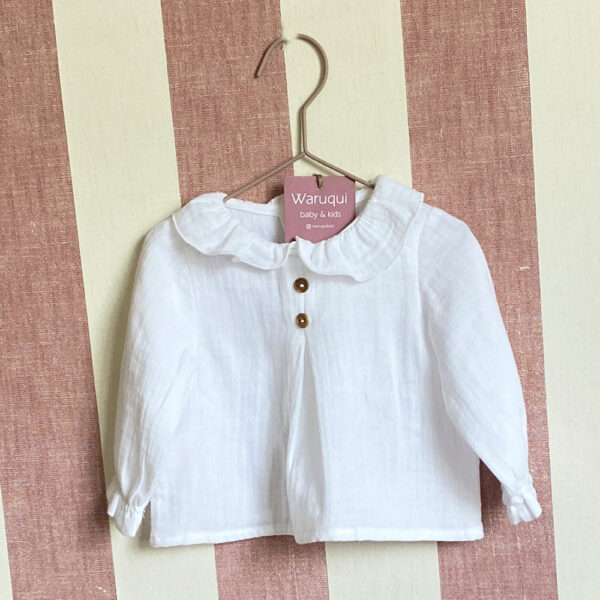 Blusa blanca cuello volante