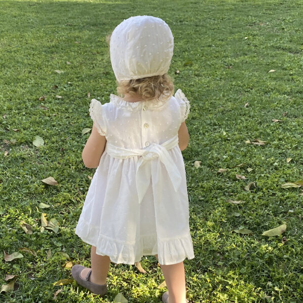 Vestido encaje con capota y cubrepañal - Imagen 4