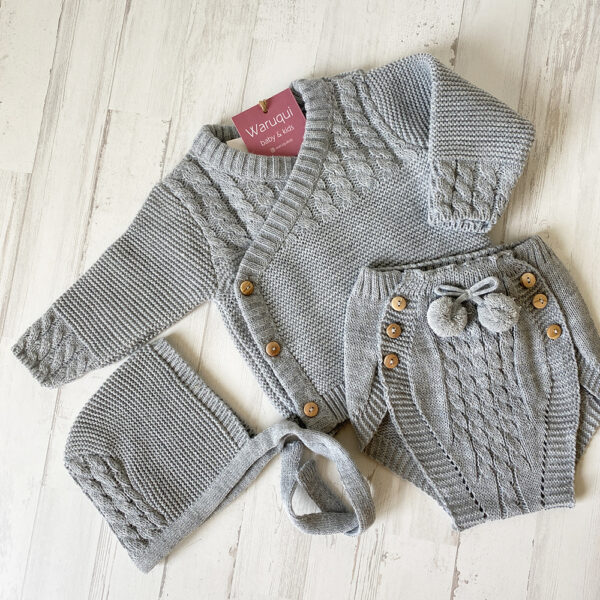 Conjunto gris jersey + capota + cubrepañal